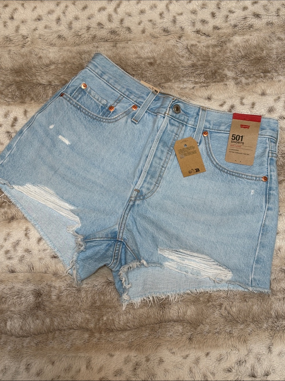 NWT Levi's Light Blue Distressed 501 High-Rise Jean Shorts, Size 28